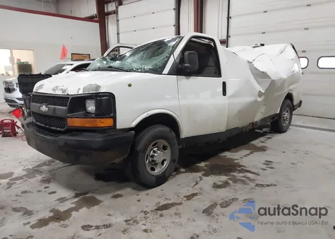 2012 Chevrolet Express 2500 Work Van z USA, uszkodzony, nr VIN 1GCWGGCG4C1121961